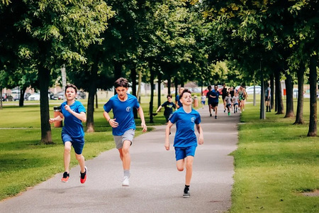 Športne aktivnosti na dogodku Piknik v parku 3